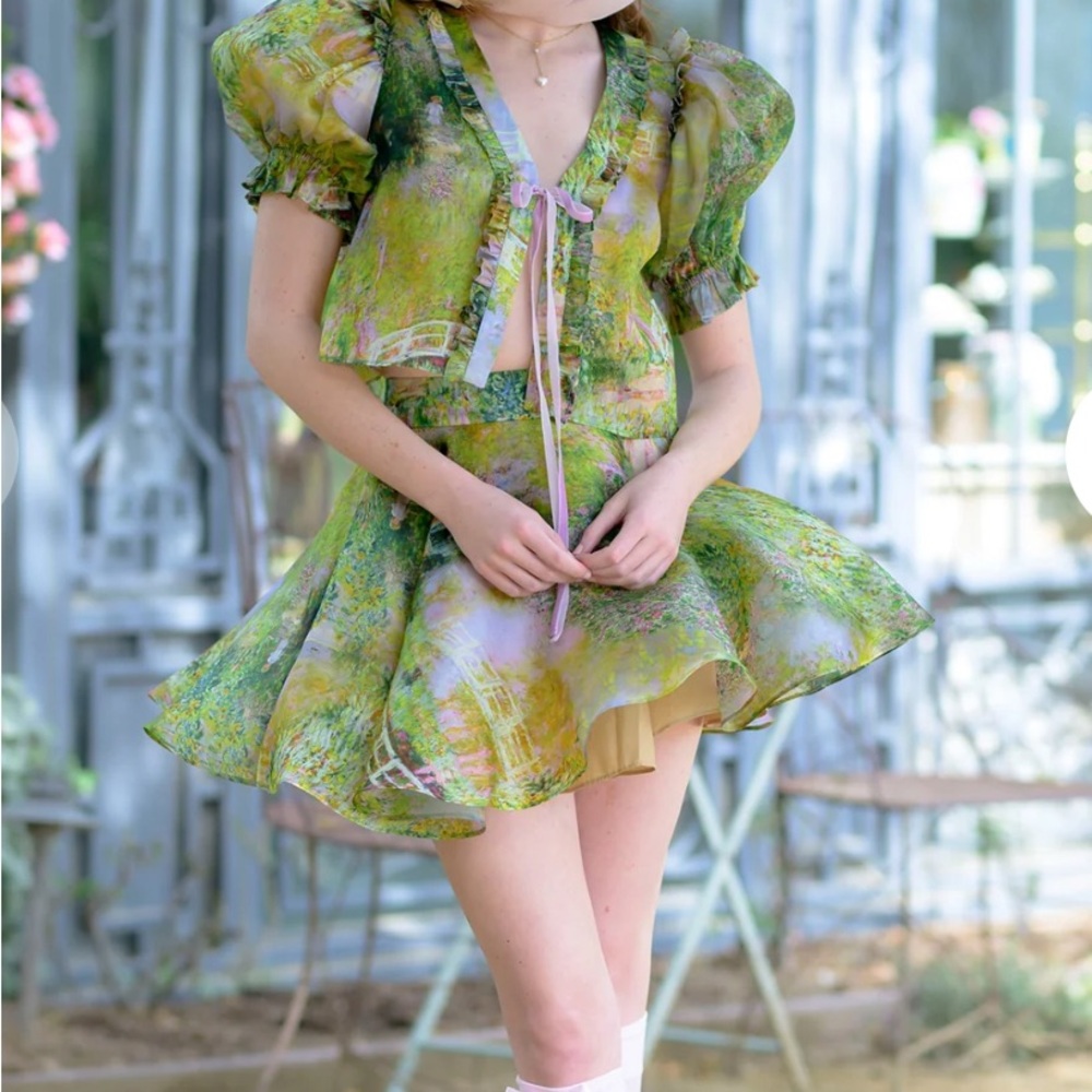 The bridge silk satin paper doll set